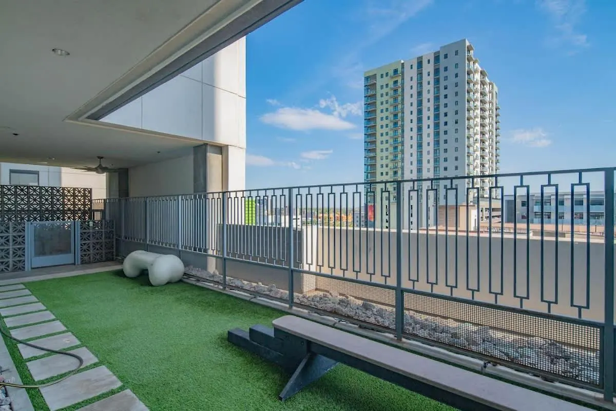 Blissful 1Bd - Dt, Pool, Gym, Parking, High Rise Apartment Phoenix United States