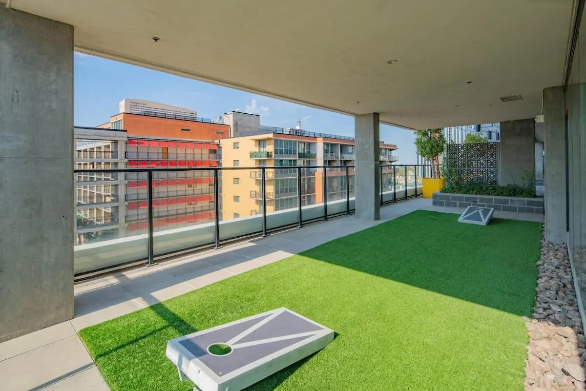 Blissful 1Bd - Dt, Pool, Gym, Parking, High Rise Apartment Phoenix