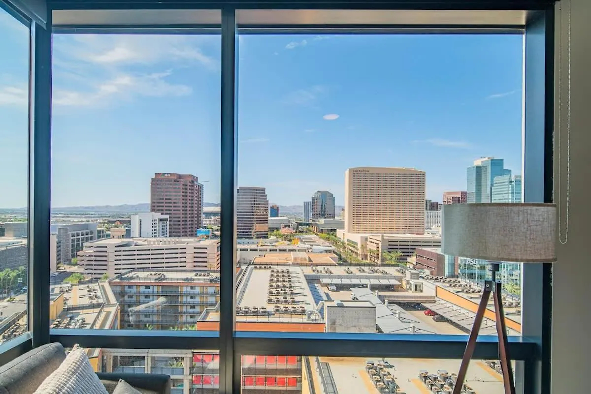 Blissful 1Bd - Dt, Pool, Gym, Parking, High Rise Apartment Phoenix