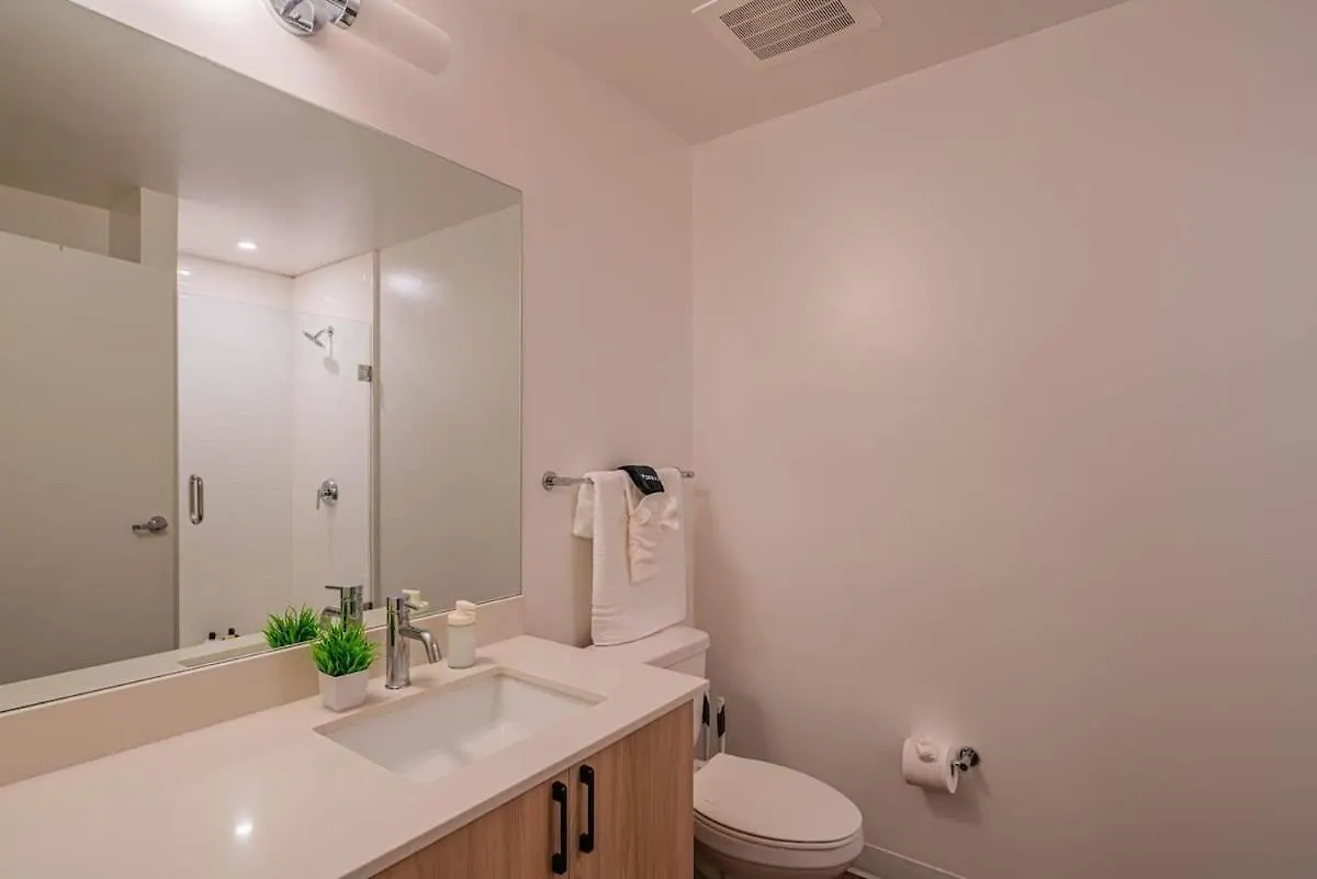 Blissful 1Bd - Dt, Pool, Gym, Parking, High Rise Apartment Phoenix
