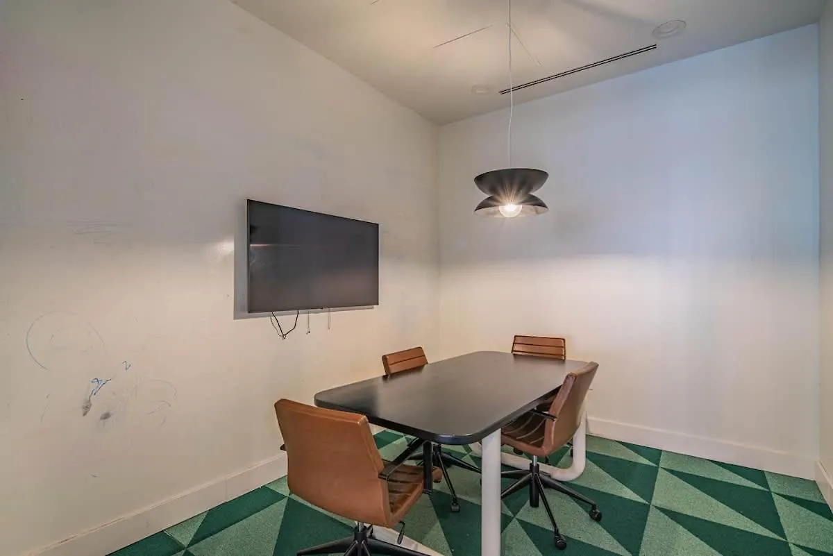 Blissful 1Bd - Dt, Pool, Gym, Parking, High Rise Apartment Phoenix United States